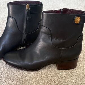 Franco Sarto Elegant Black Leather Ankle Boots
